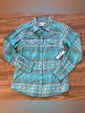 Ariat Jadeite Long Sleeve Pearl Snap Western Shirt S NWT